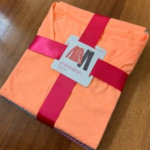 NWT XHILARATION 2-Piece Pajamas Set - Long Sleeve